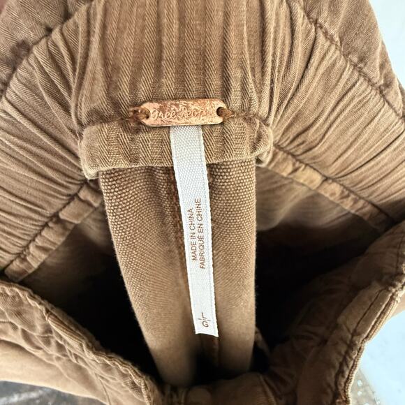 Free People Margate Pleated Paperbag Cropped Pants Brown Cotton Size Large - Picture 7 of 8